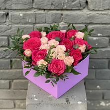 Цветочная композиция из Розы в коробке в Гирей