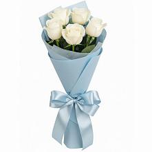 Букет 5 Белых роз Проуд в Гирей