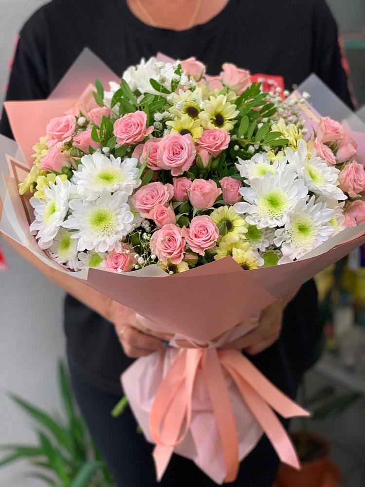 Букет цветов из: Розы и Хризантемы в Гирей