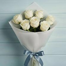 Букет 7 Белых роз Эдлесс Лав в Гирей