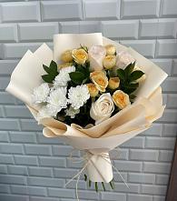 Букет цветов из:  Розы и Хризантемы в Гирей
