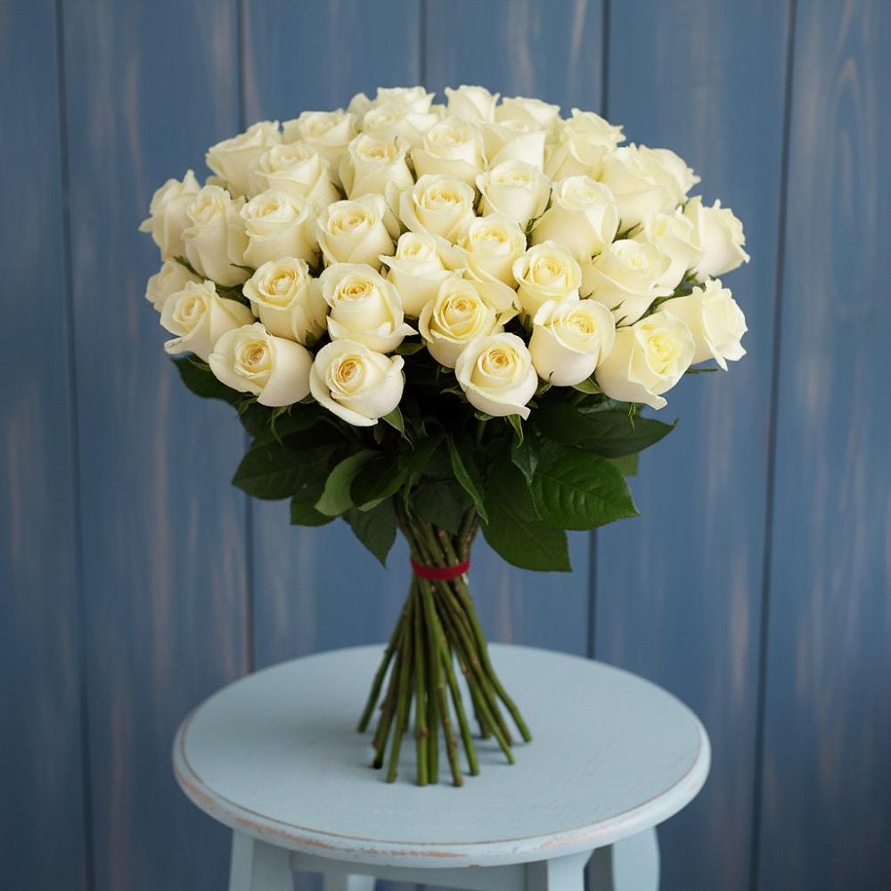 Букет 51 Белая роза Эдлесс Лав в Гирей