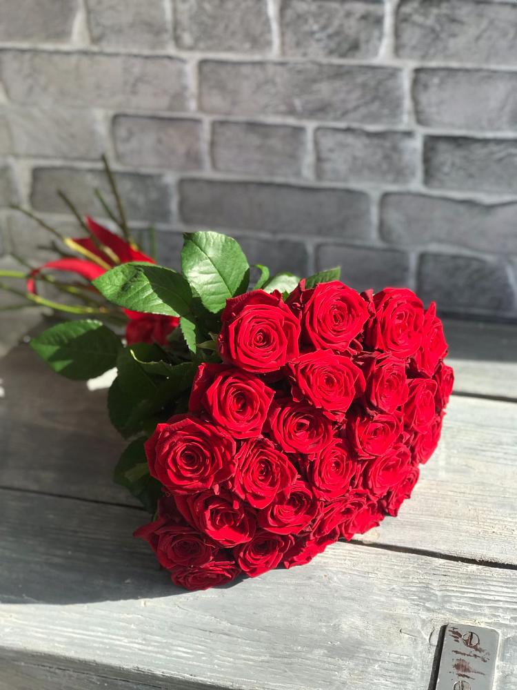 Букет Красные розы Фридом в Гирей