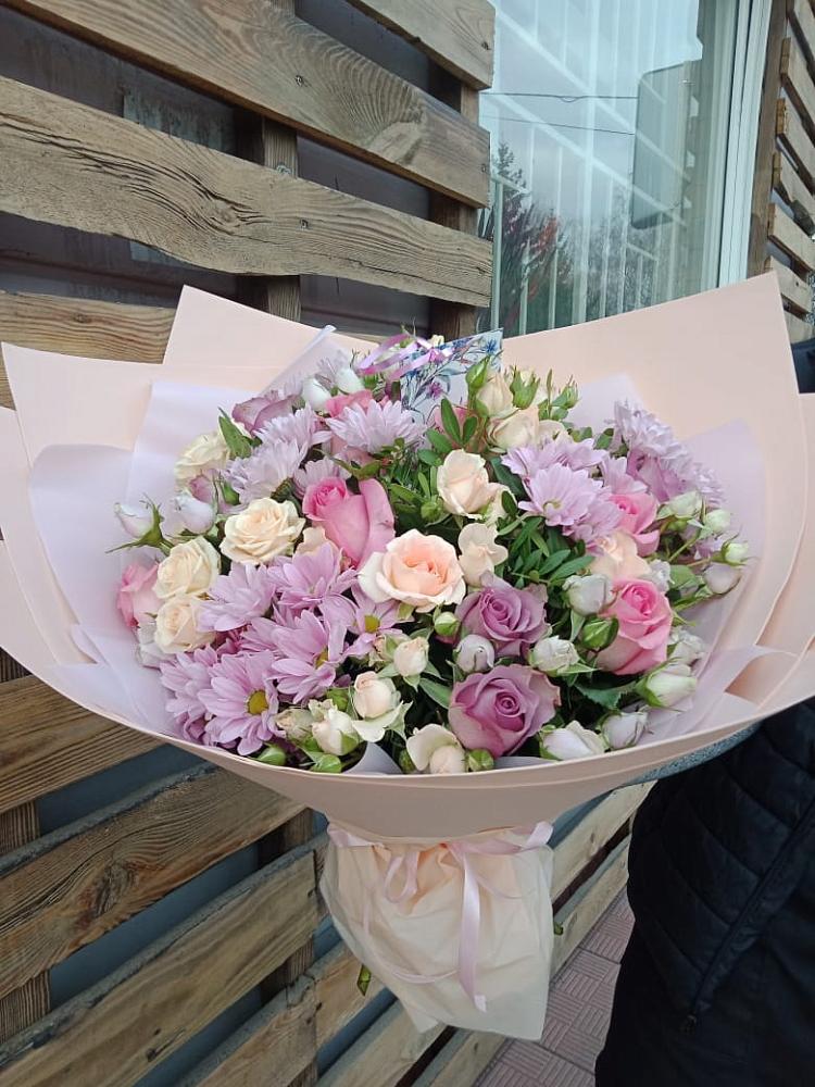 Букет цветов из: Розы и Хризантемы в Гирей