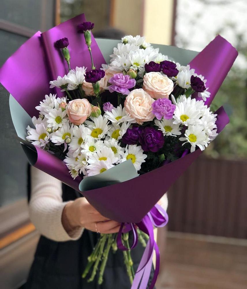 Букет цветов из: Хризантемы, Гвоздики и Розы в Гирей