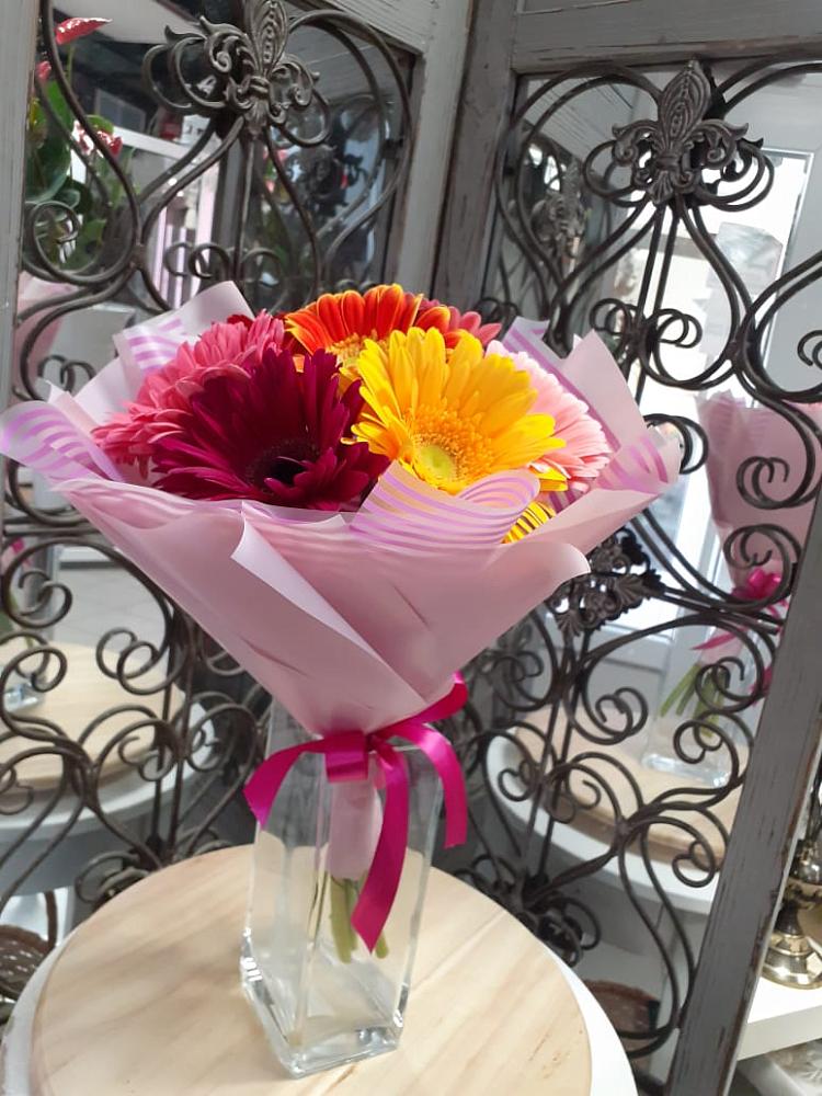 Букет цветов из: Герберы в Гирей