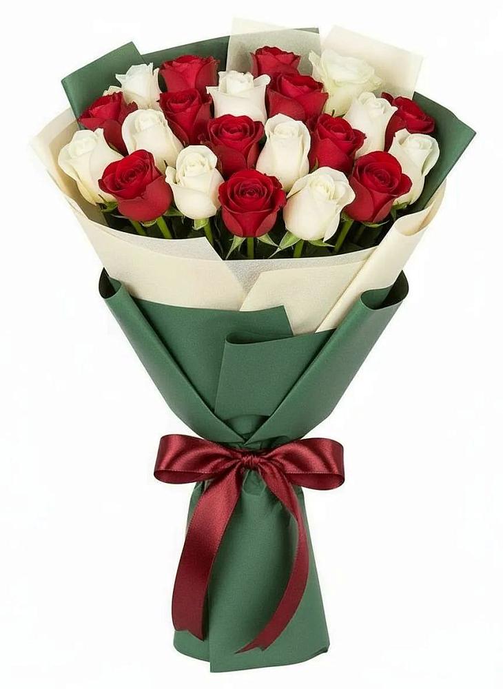 Букет Микс из красных и белых роз в Гирей