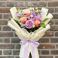 Букет цветов из:  Лизиантусы и Розы #REPLACE_PRED# Гирей