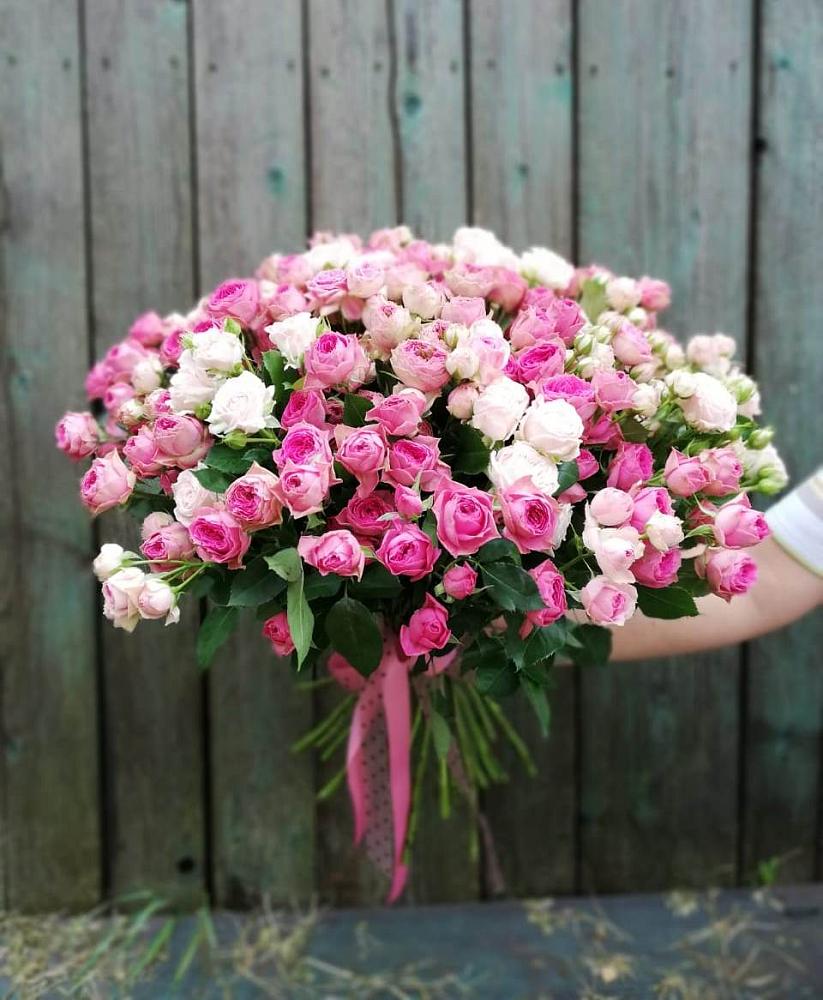 Букет Розовые кустовые розы Натали и Лав Лидия в Гирей