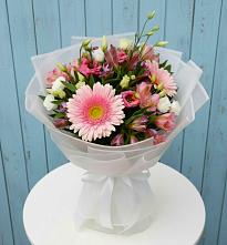 Букет цветов из:  Герберы, Альстромерии и Лизиантусы #REPLACE_PRED# Гирей