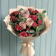 Букет цветов из:  Гвоздики и Розы #REPLACE_PRED# Гирей