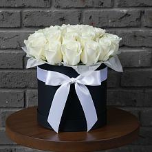 Цветочная композиция из Розы в шляпной коробке в Гирей