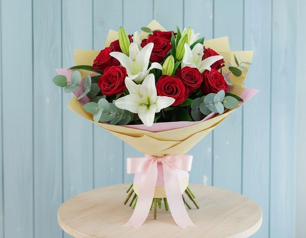 Букет цветов из: Лилии и Розы в Гирей